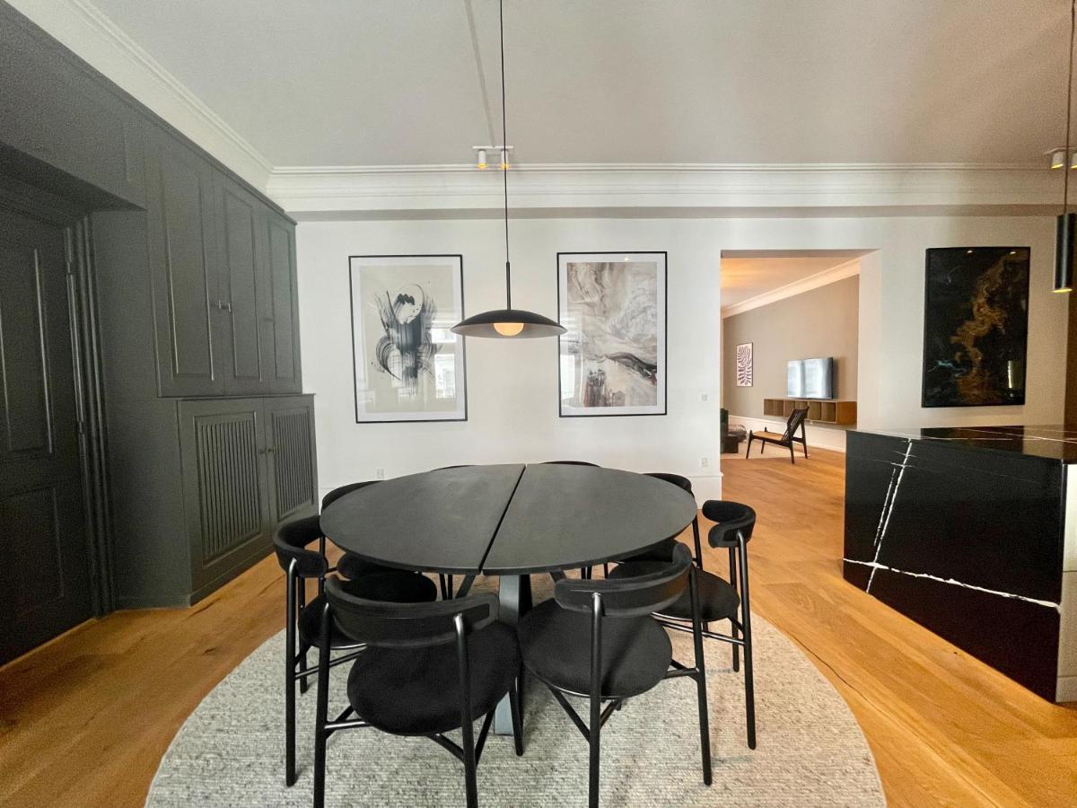 Beautiful 3 Bedroom Flat Next To The Marble Church Copenhagen Exterior photo