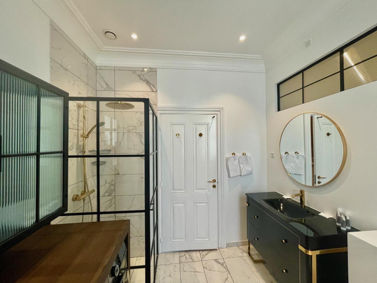 Beautiful 3 Bedroom Flat Next To The Marble Church Copenhagen Exterior photo