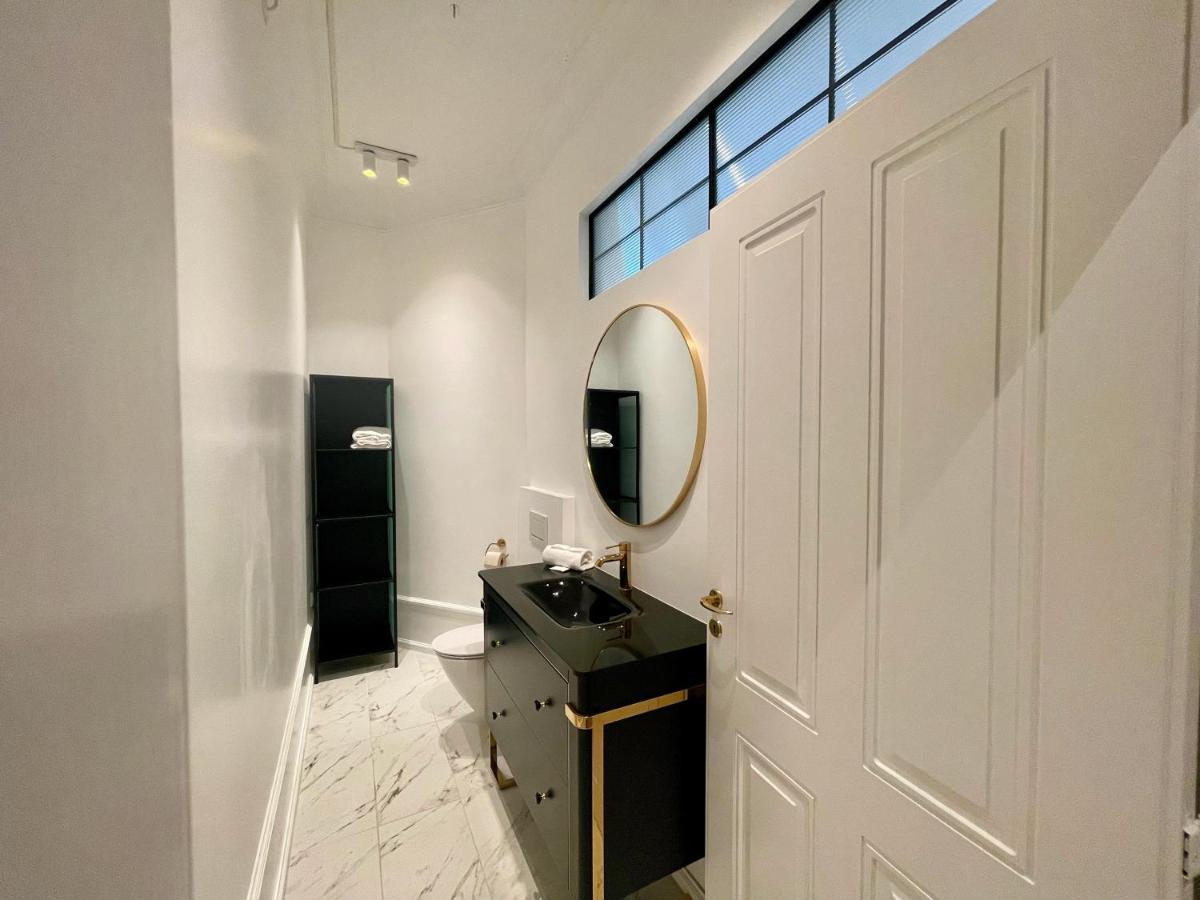 Beautiful 3 Bedroom Flat Next To The Marble Church Copenhagen Exterior photo