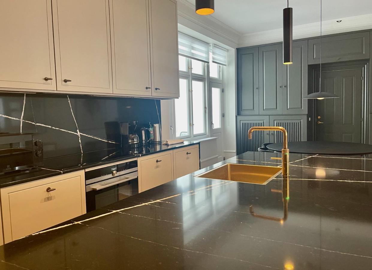 Beautiful 3 Bedroom Flat Next To The Marble Church Copenhagen Exterior photo