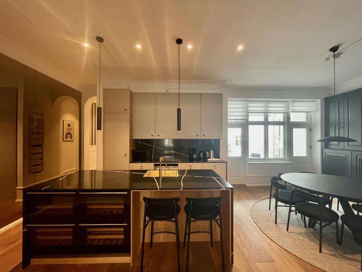 Beautiful 3 Bedroom Flat Next To The Marble Church Copenhagen Exterior photo
