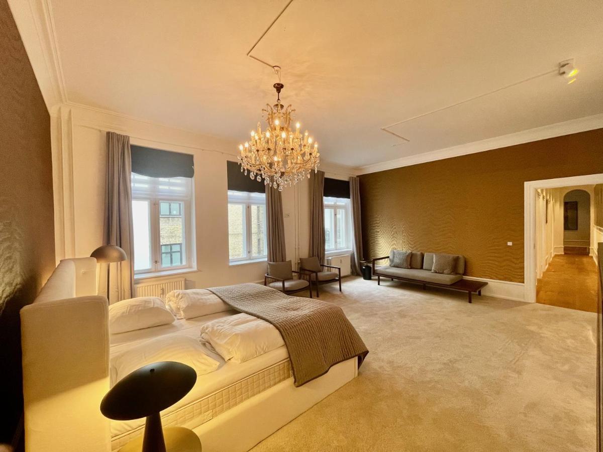 Beautiful 3 Bedroom Flat Next To The Marble Church Copenhagen Exterior photo