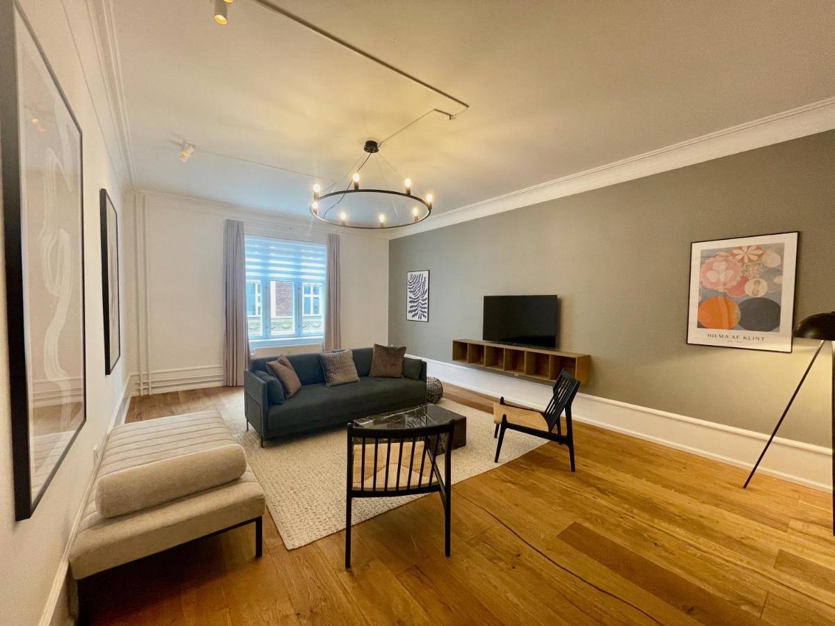 Beautiful 3 Bedroom Flat Next To The Marble Church Copenhagen Exterior photo