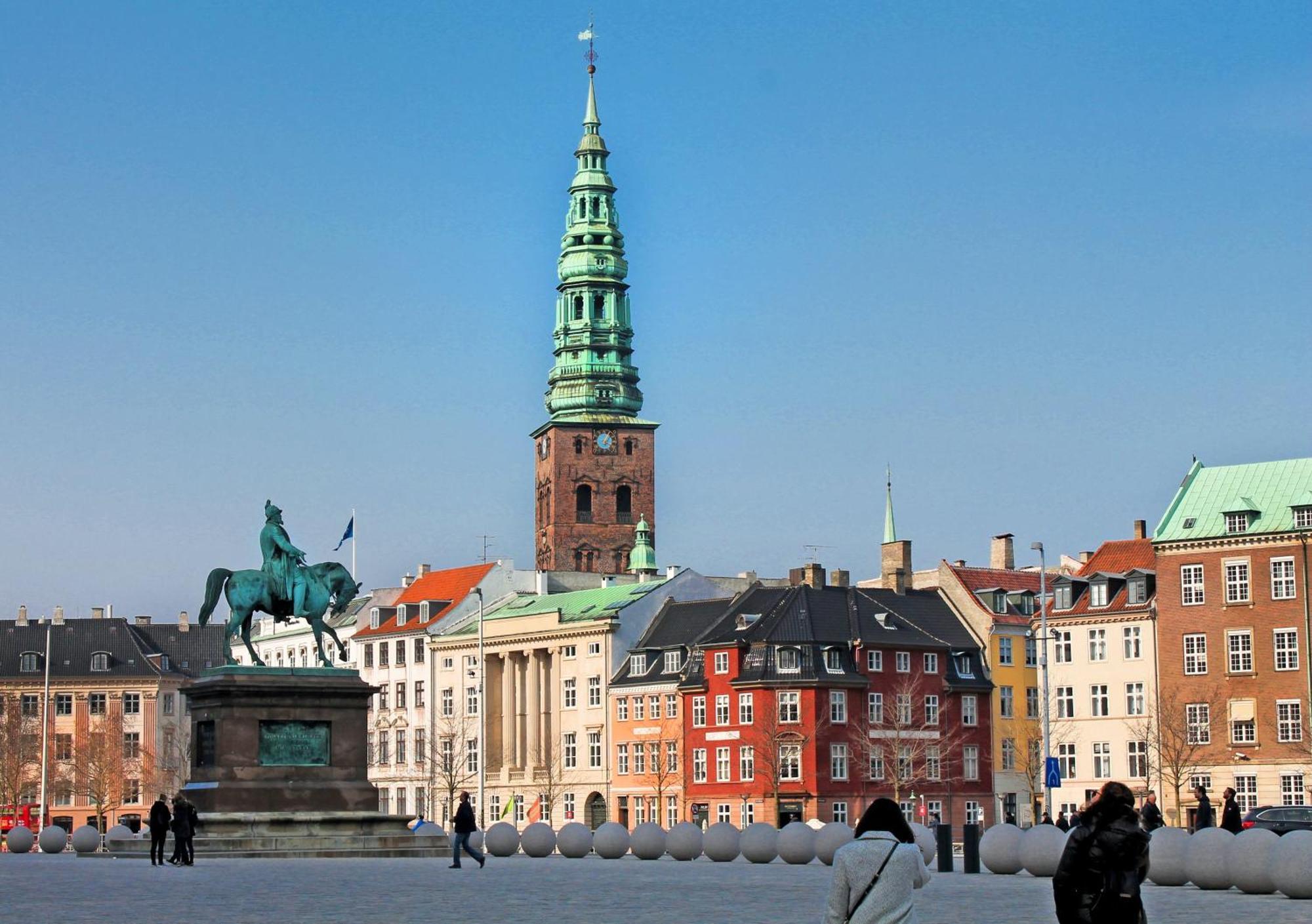 Beautiful 3 Bedroom Flat Next To The Marble Church Copenhagen Exterior photo