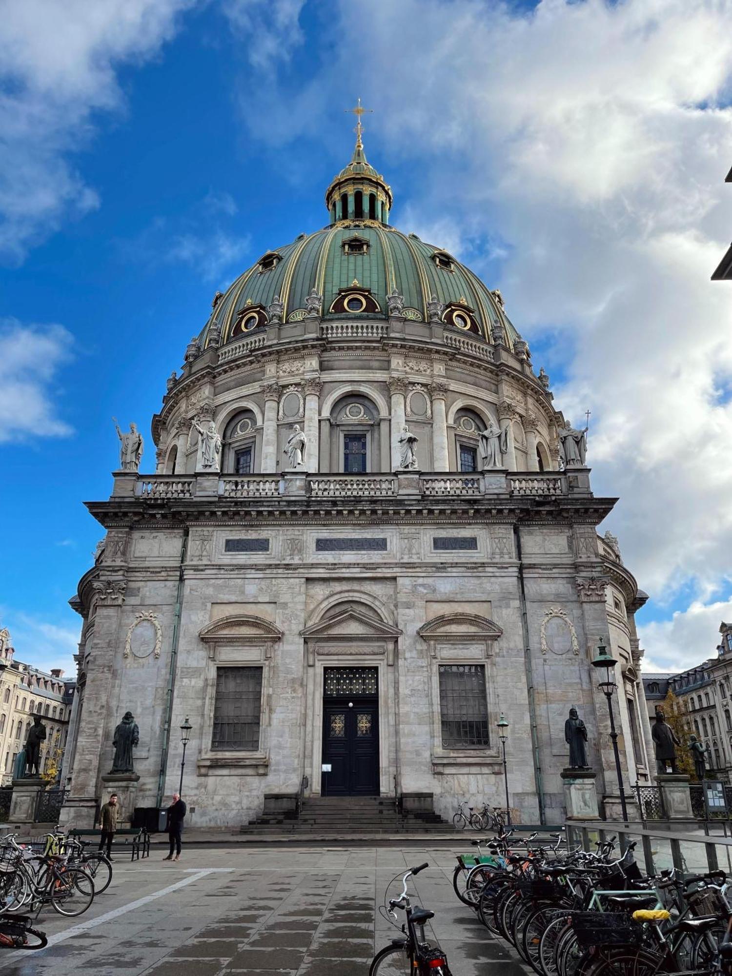 Beautiful 3 Bedroom Flat Next To The Marble Church Copenhagen Exterior photo